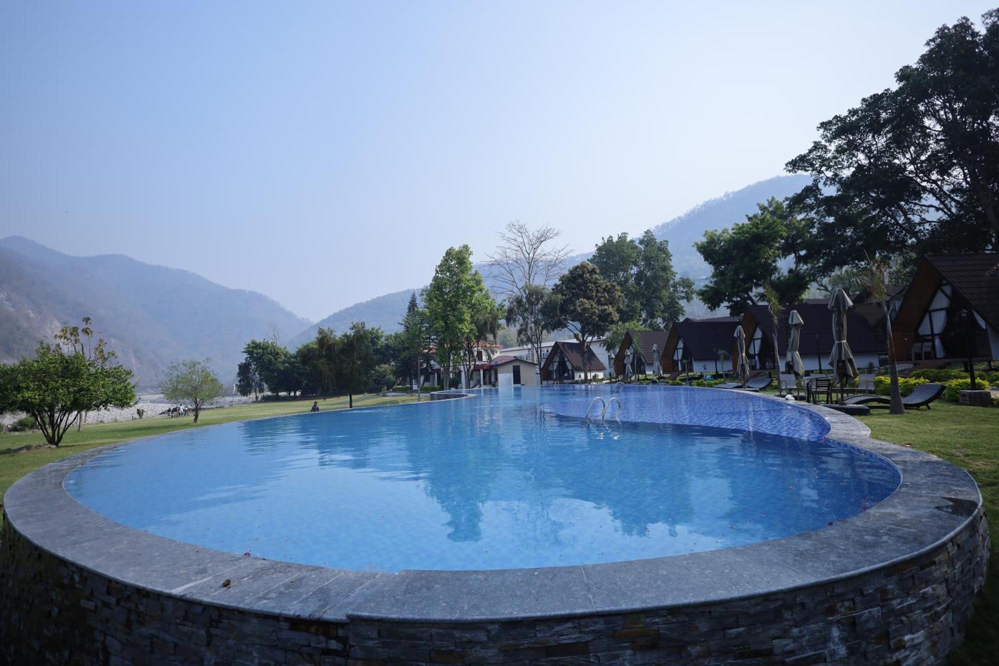 Welcomheritage Tarangi Ramganga Resort Marchula Buitenkant foto