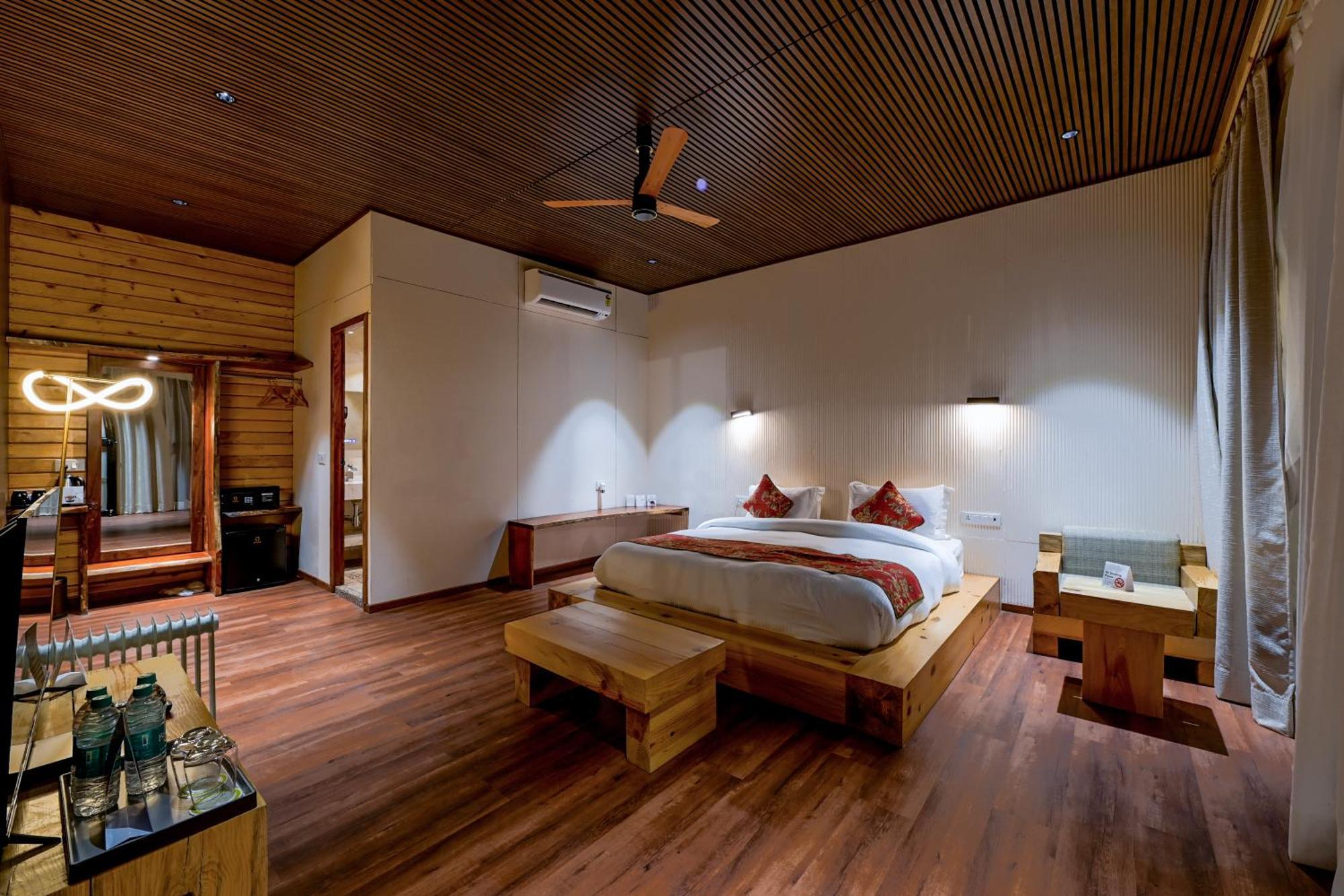 Welcomheritage Tarangi Ramganga Resort Marchula Buitenkant foto