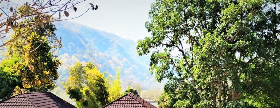 Welcomheritage Tarangi Ramganga Resort Marchula Buitenkant foto