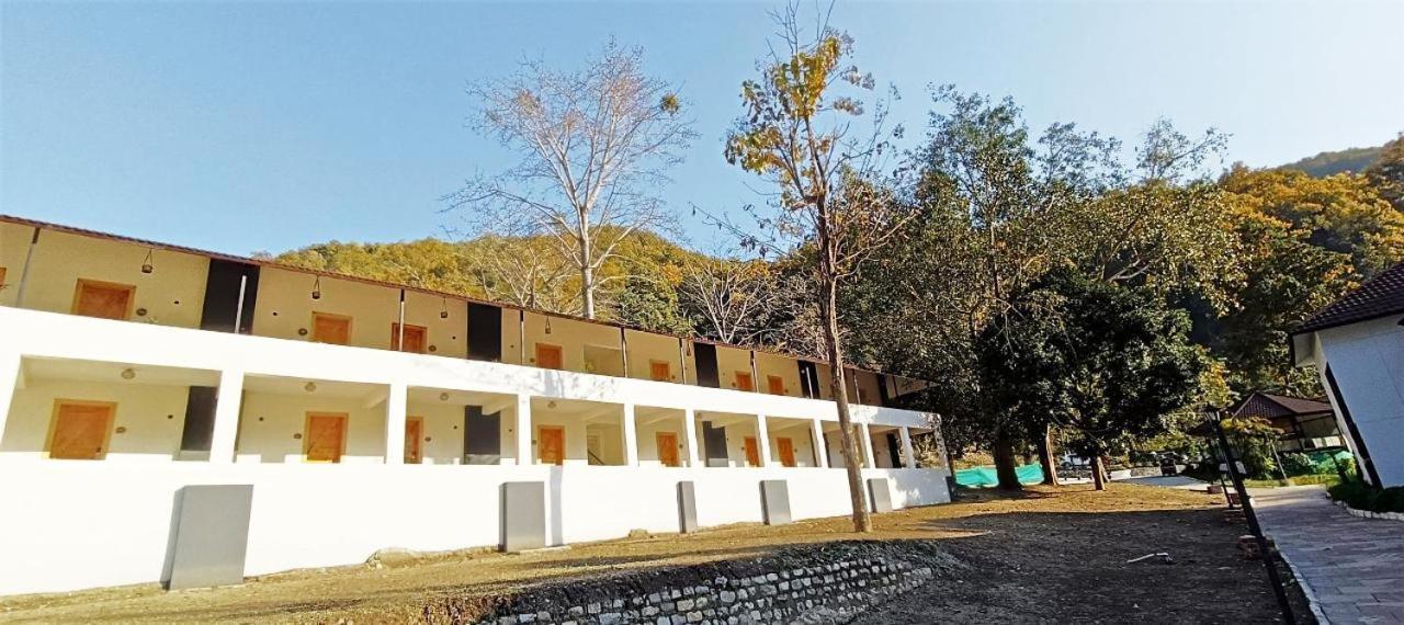 Welcomheritage Tarangi Ramganga Resort Marchula Buitenkant foto